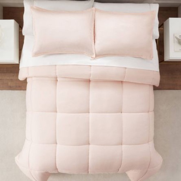 Serta Other - New Serta Simply Clean Blush Comforter Set F/Q